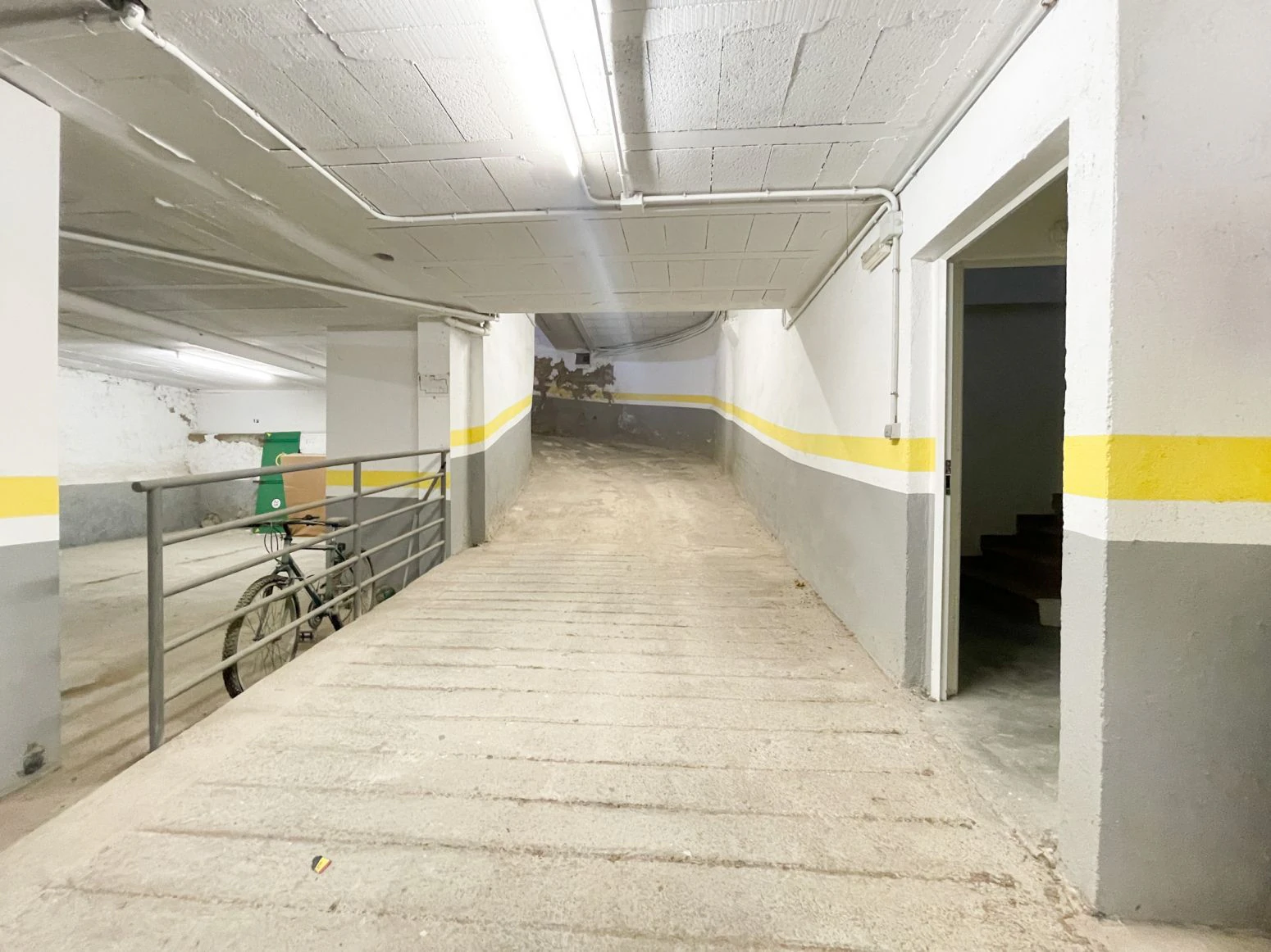 Palau Saverdera, centro: Parking a la venta