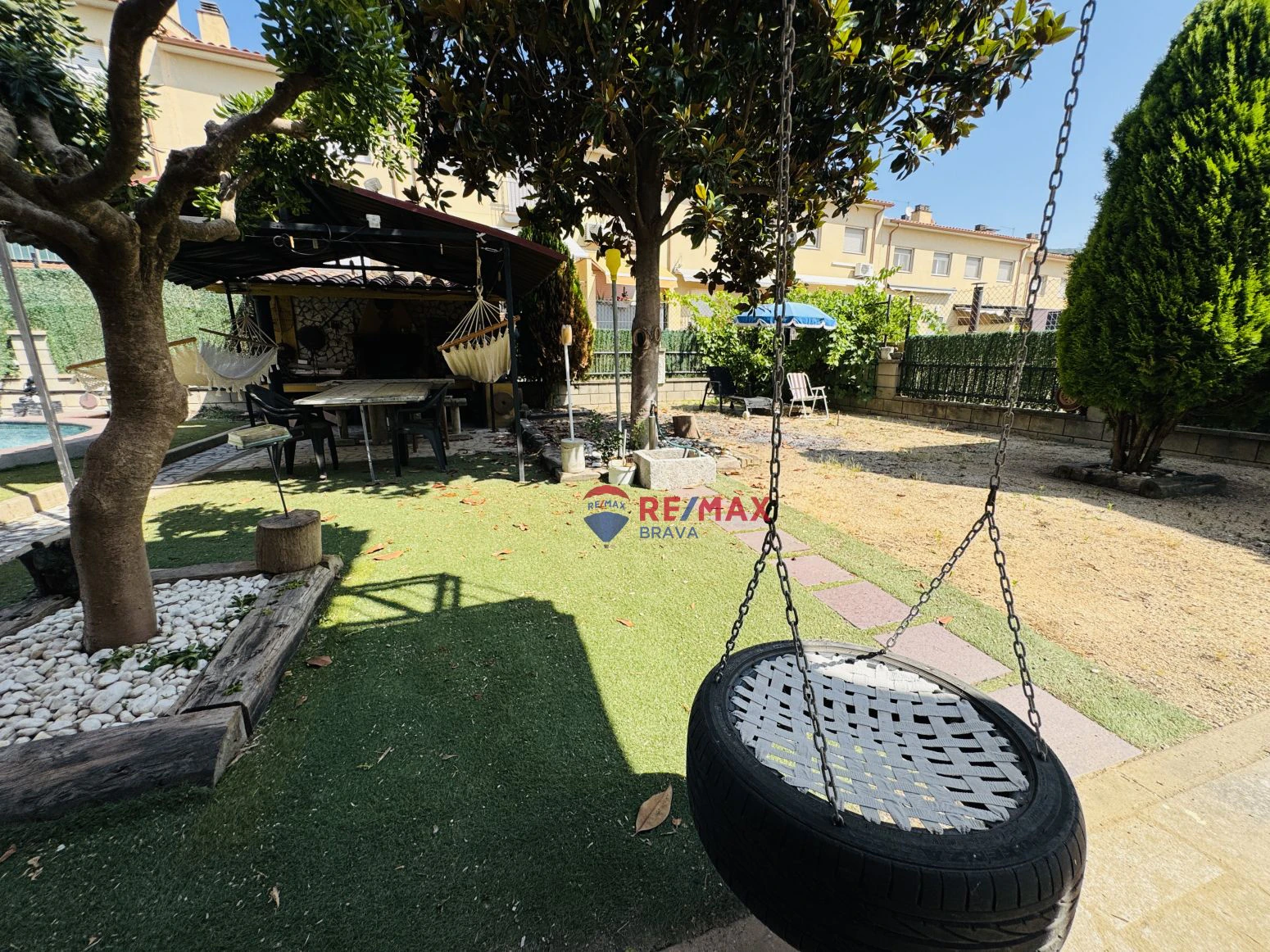 Casa pareada en venta en Amer ( Girona) ? Amplia, con jardí