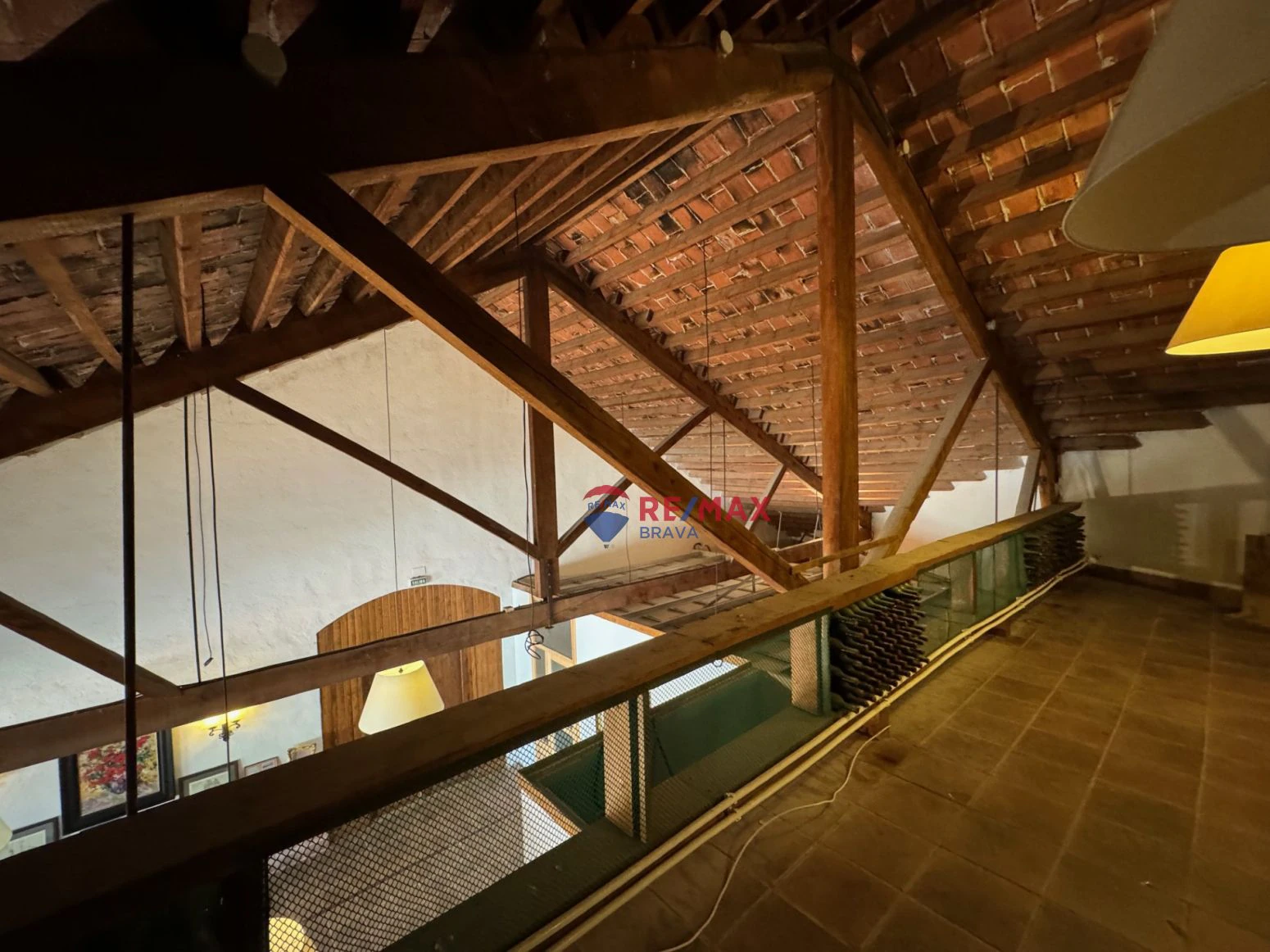 Inversionistas, Tarragona. Restaurant, vivienda, Bodega de