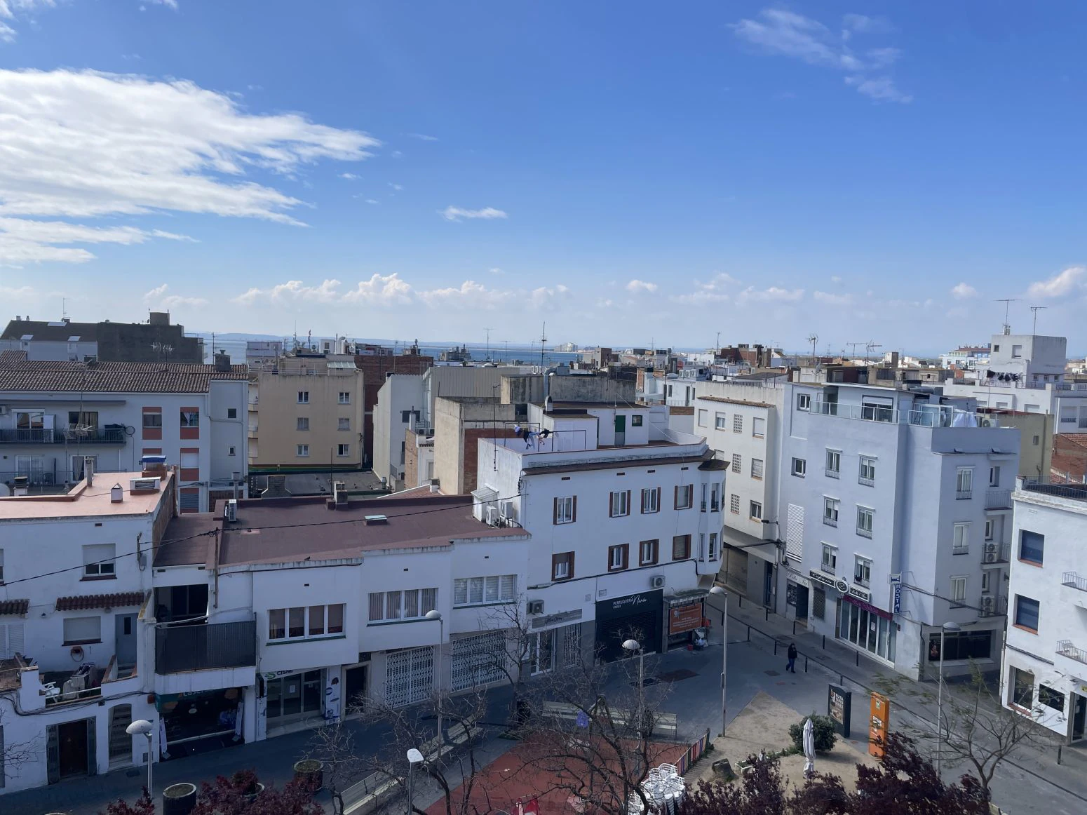 Apartamento con vistas a solo 200 metros de la playa, en el