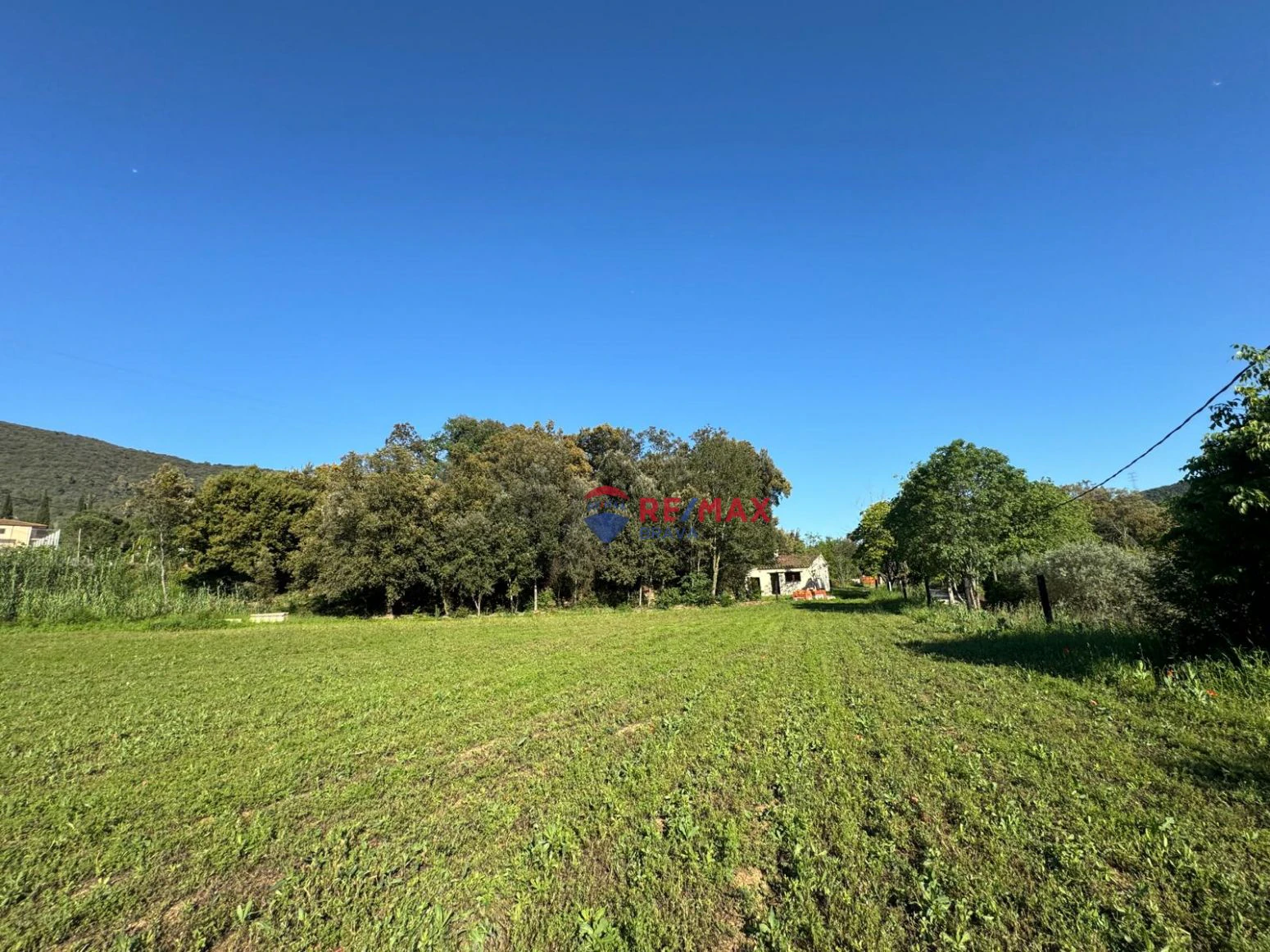 Finca en venta a Llora en Girona , en el pueblo de Sant Mart