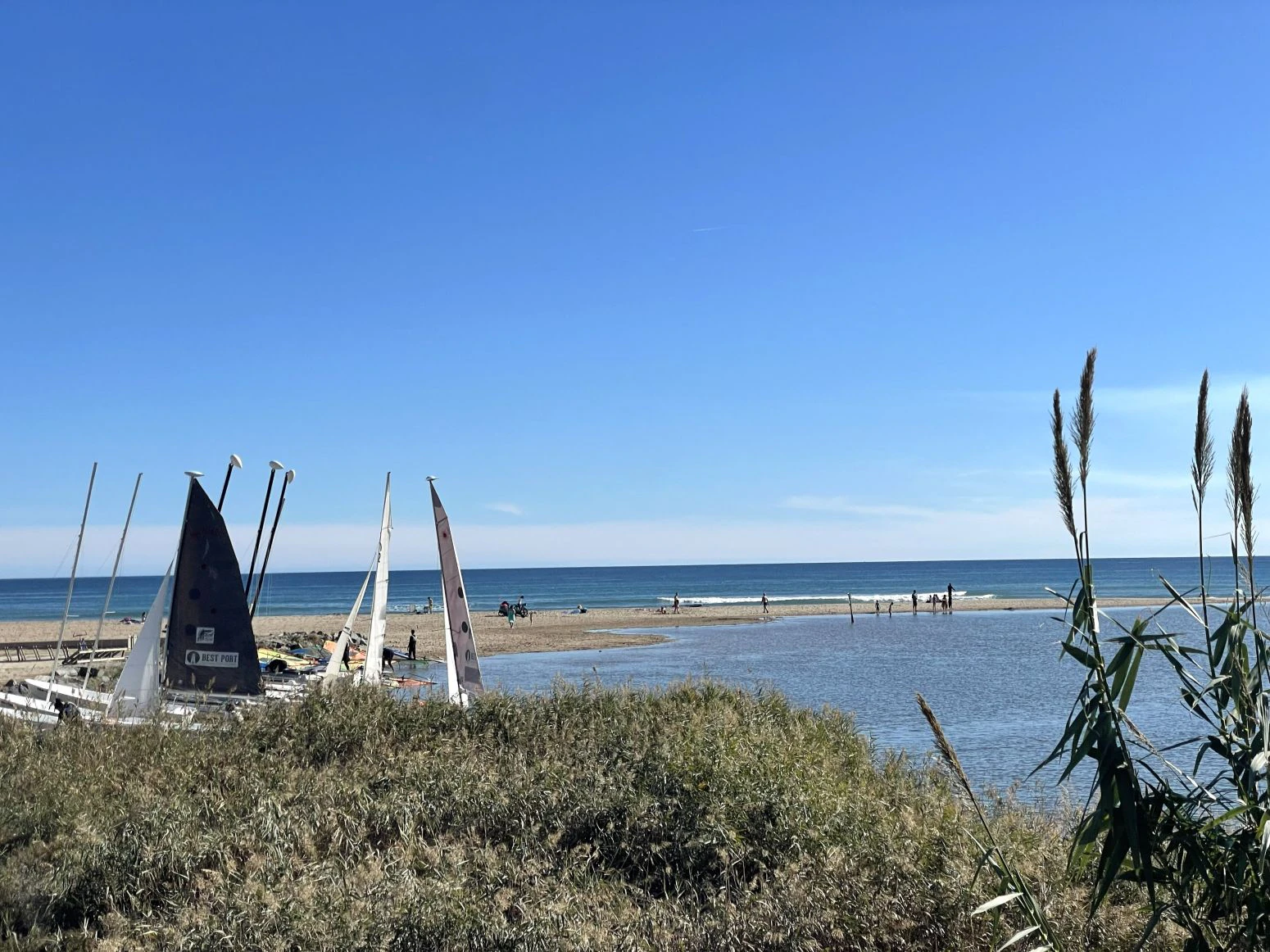 Casa adosada de 2 plantas en Empuriabrava, para reformar