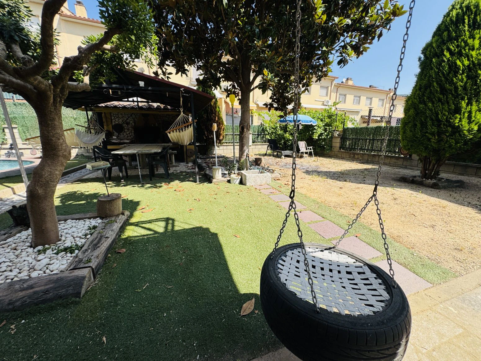 Casa pareada en venta en Amer ( Girona) ? Amplia, con jardí