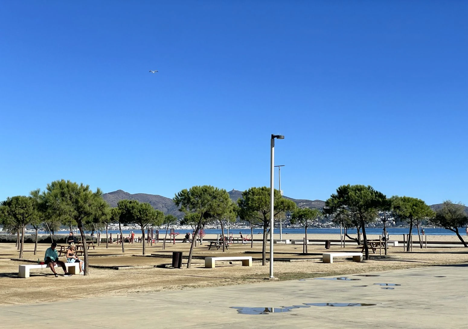 Casa adosada de 2 plantas en Empuriabrava, para reformar