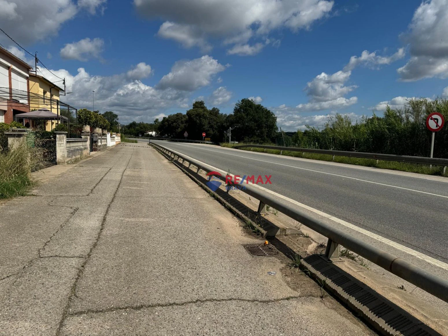 Parcela a la venta en Riudarenes, Girona.