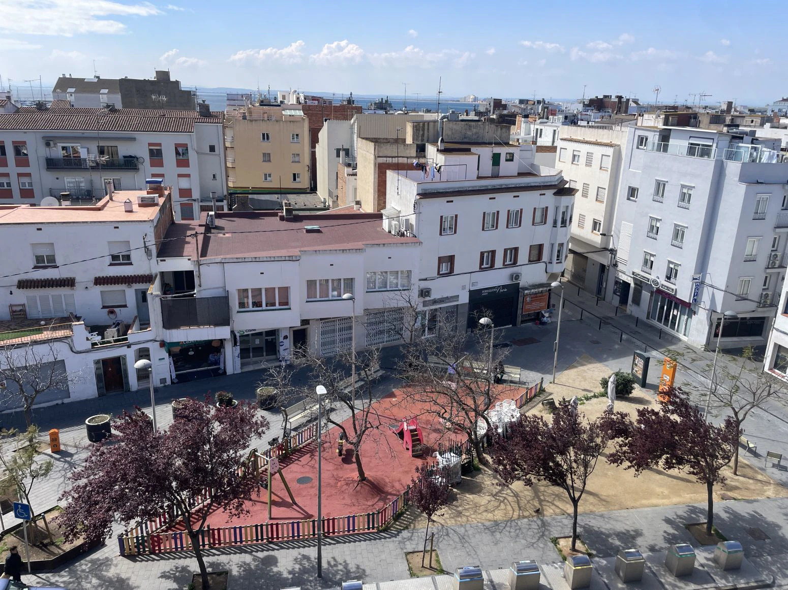 Apartamento con vistas a solo 200 metros de la playa, en el