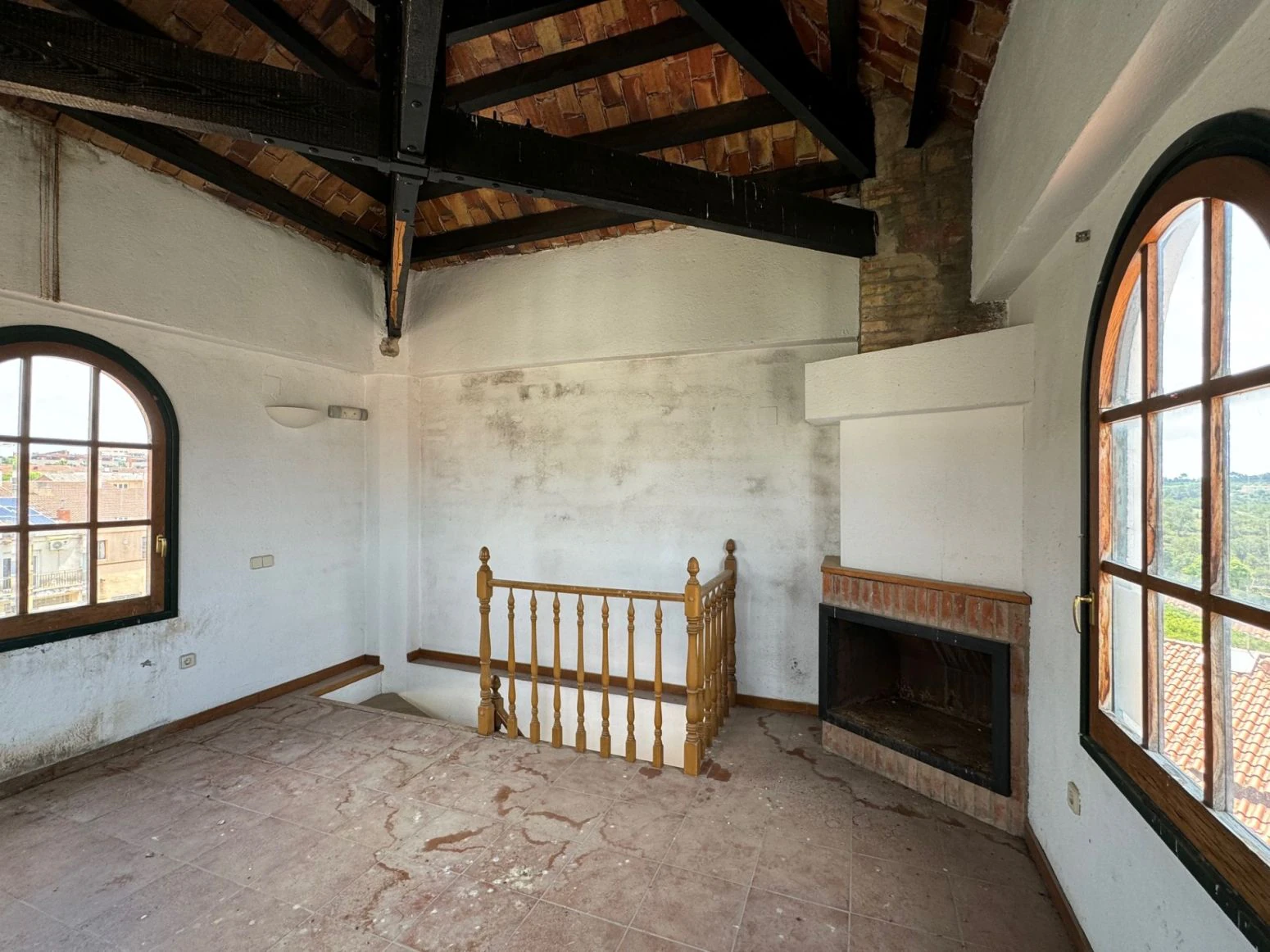 Inversionistas, Tarragona. Restaurant, vivienda, Bodega de