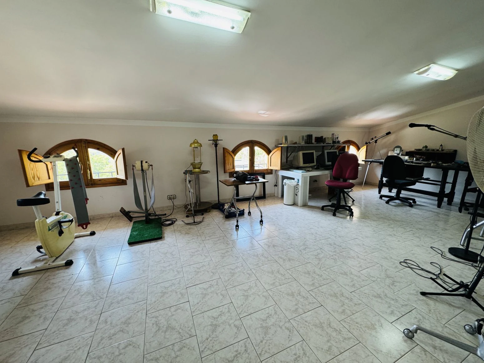 Casa pareada en venta en Amer ( Girona) ? Amplia, con jardí