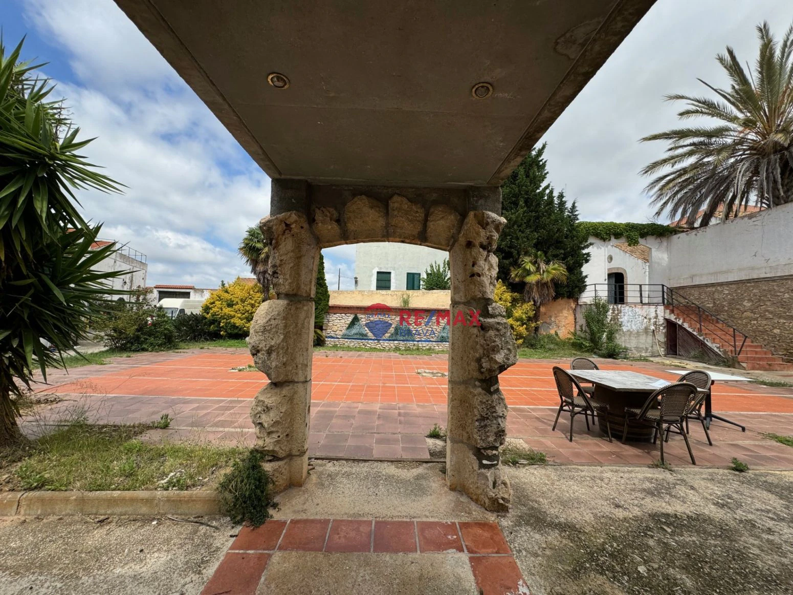Inversionistas, Tarragona. Restaurant, vivienda, Bodega de