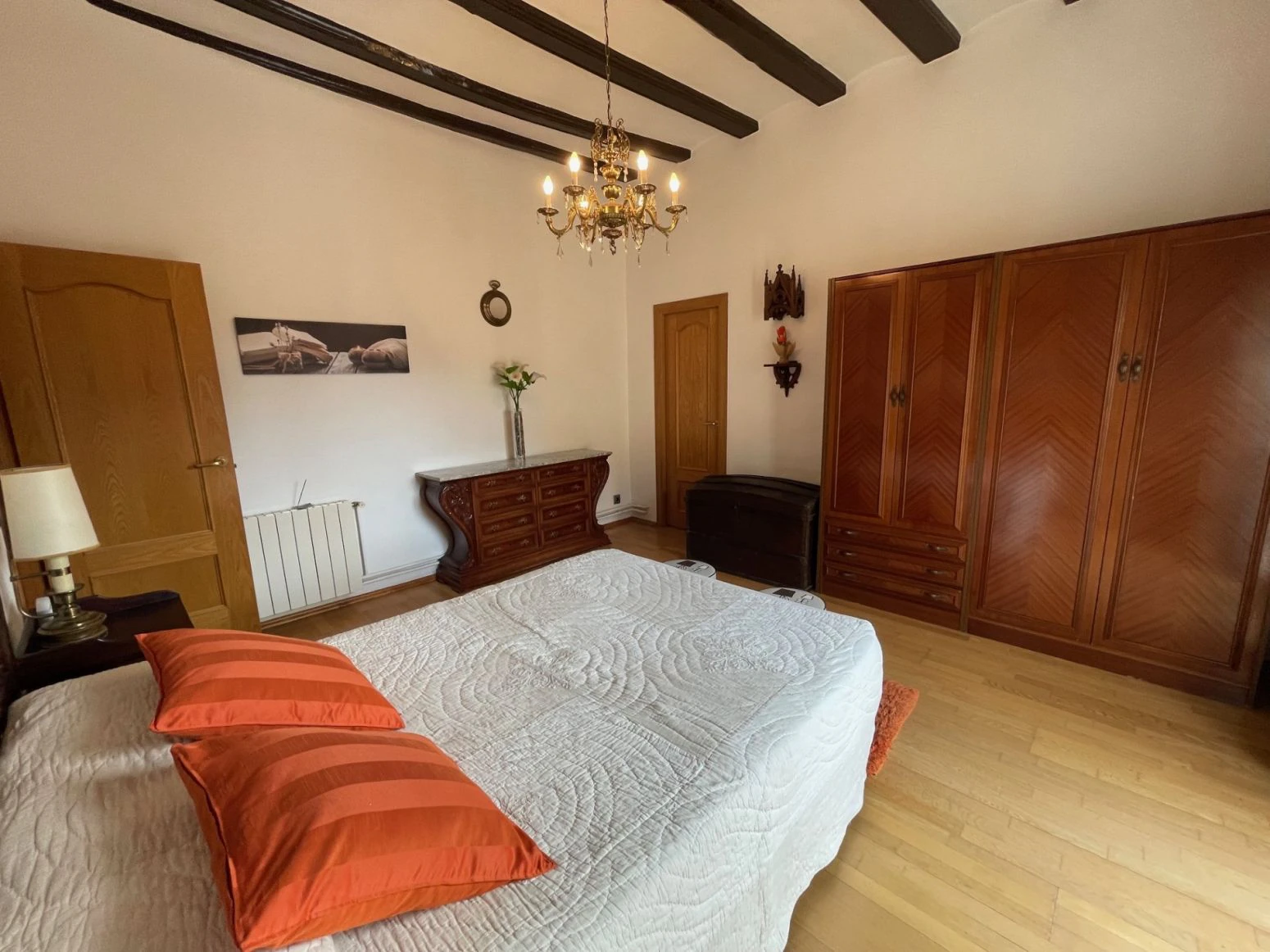 Apartamento reformado, único y con carácter, en la Bisbal