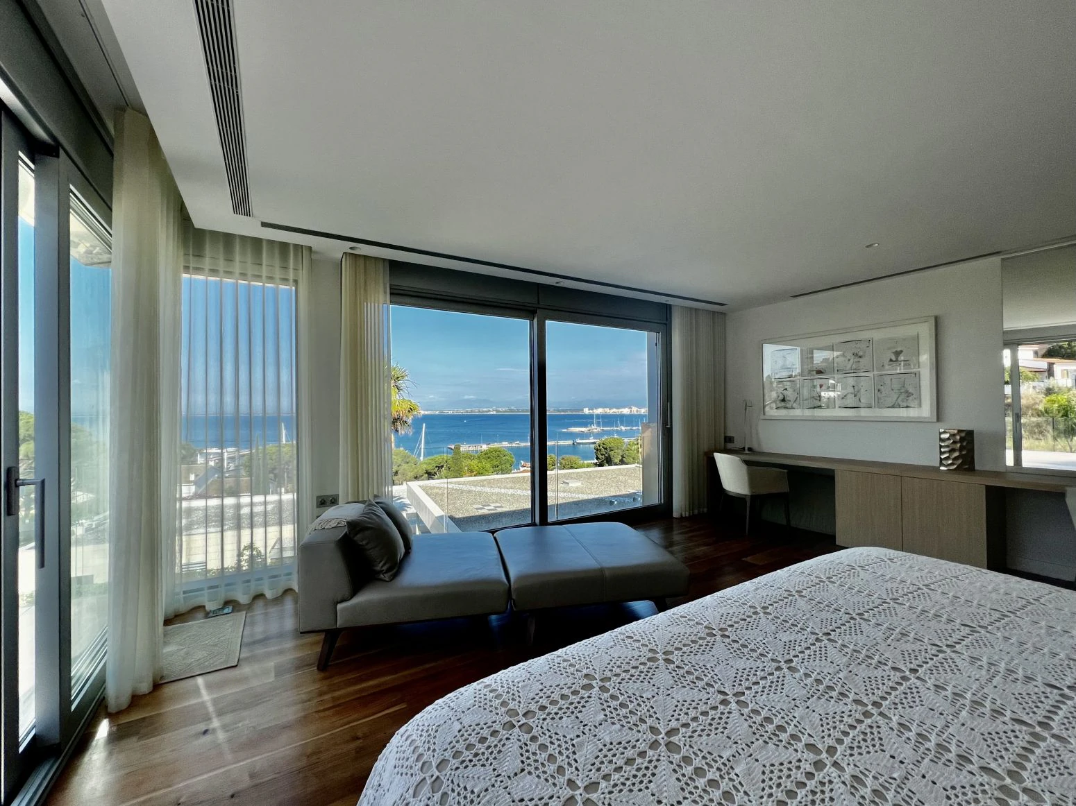 Villa de Lujo con Vistas Espectaculares al Puerto de Roses |