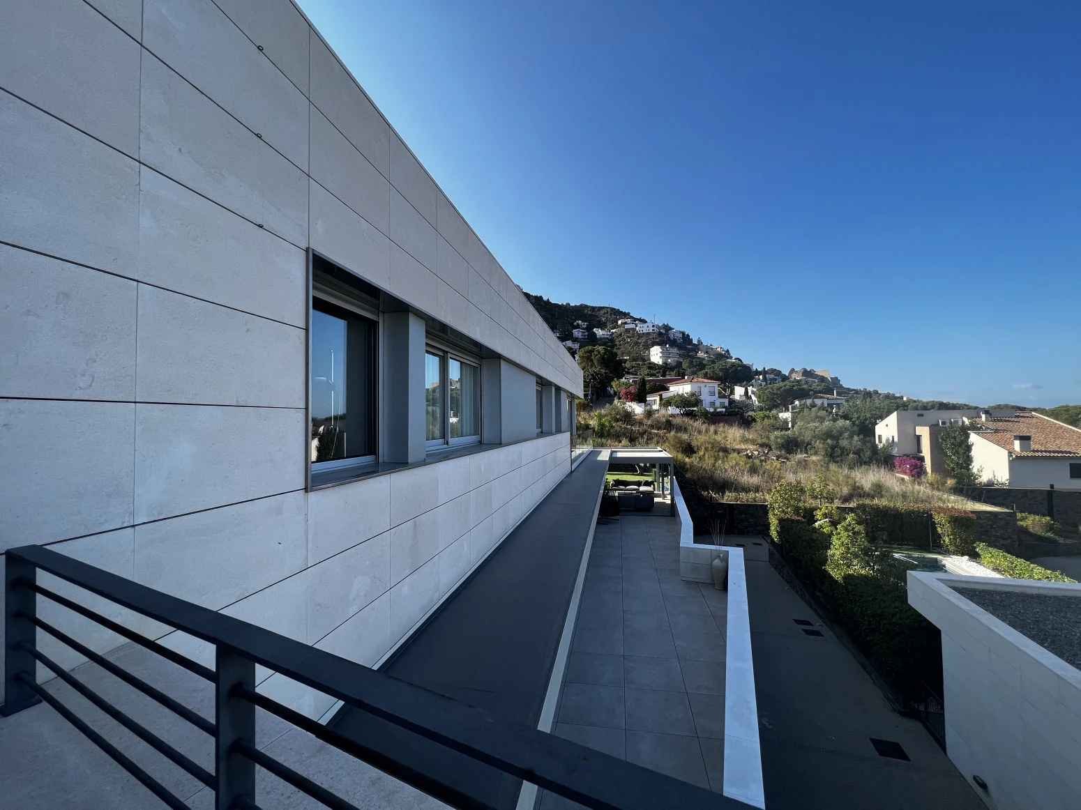 Villa de Lujo con Vistas Espectaculares al Puerto de Roses |