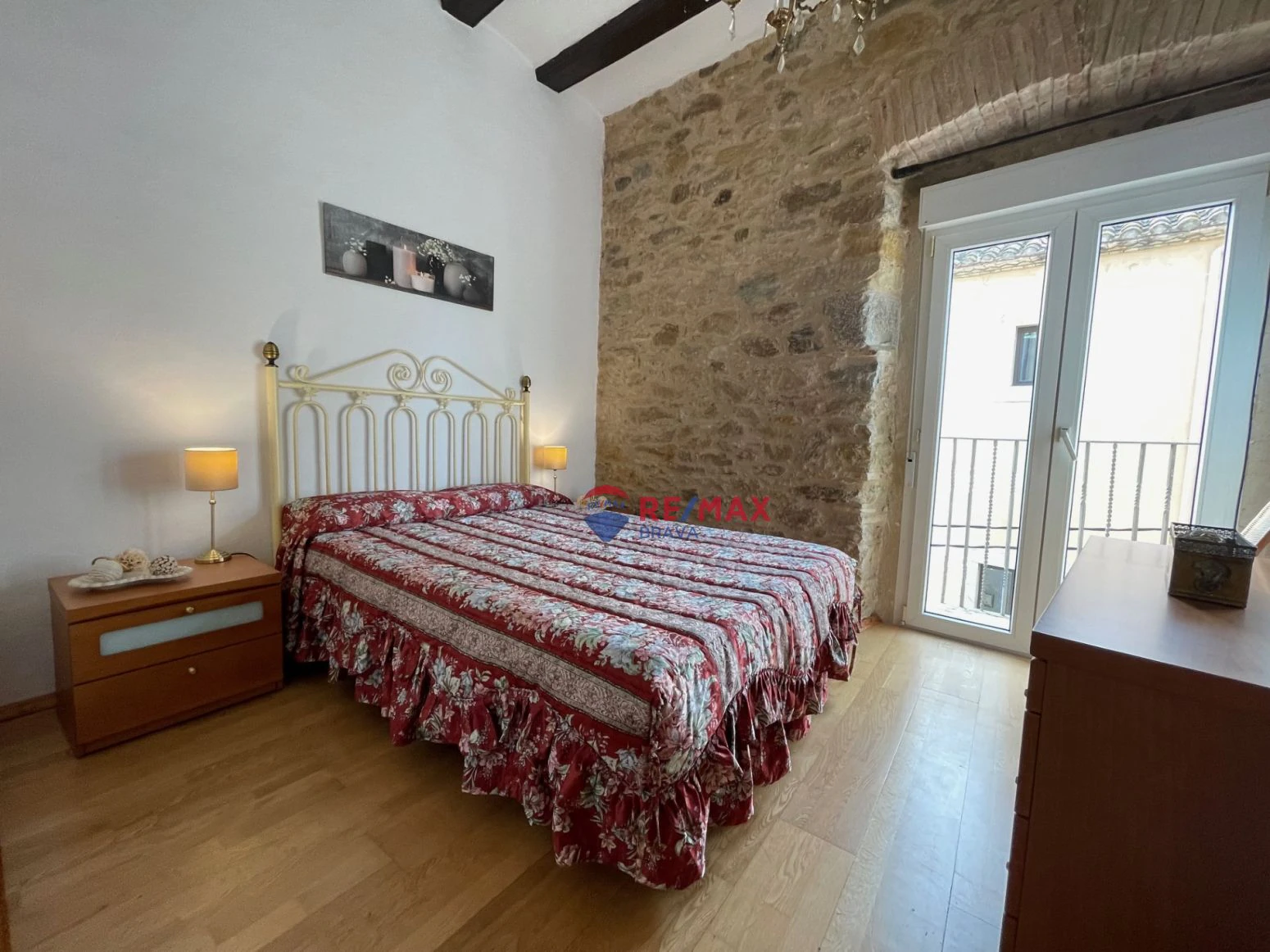 Apartamento reformado, único y con carácter, en la Bisbal