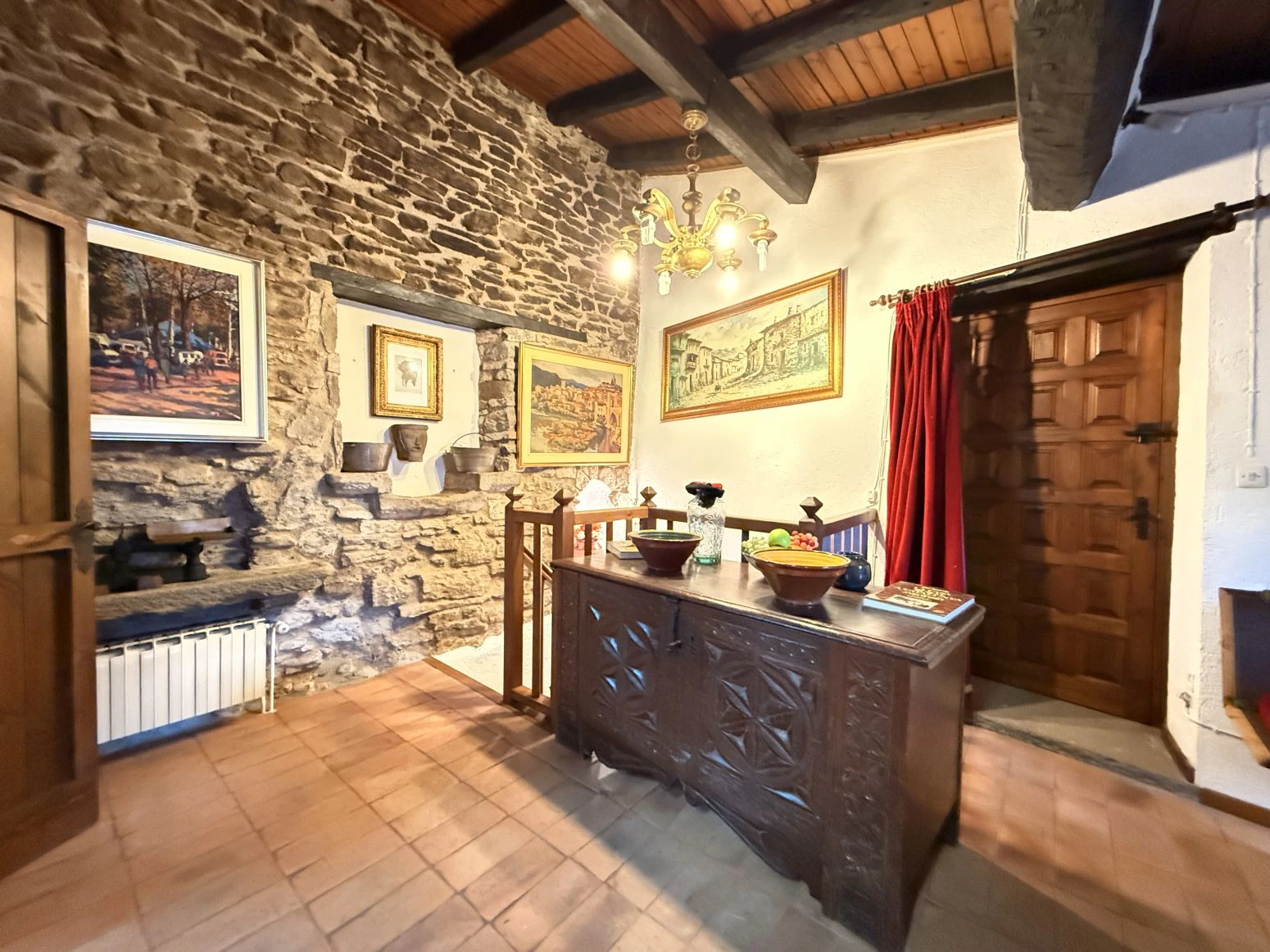 Casa de piedra de 3 habitaciones en Rupit i Pruit
