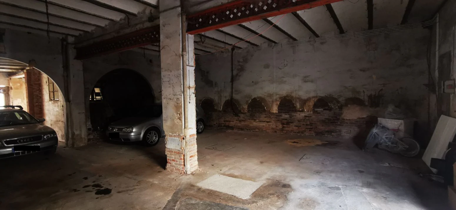 Edificio en venta a Girona en Sant Hilary Sacalm