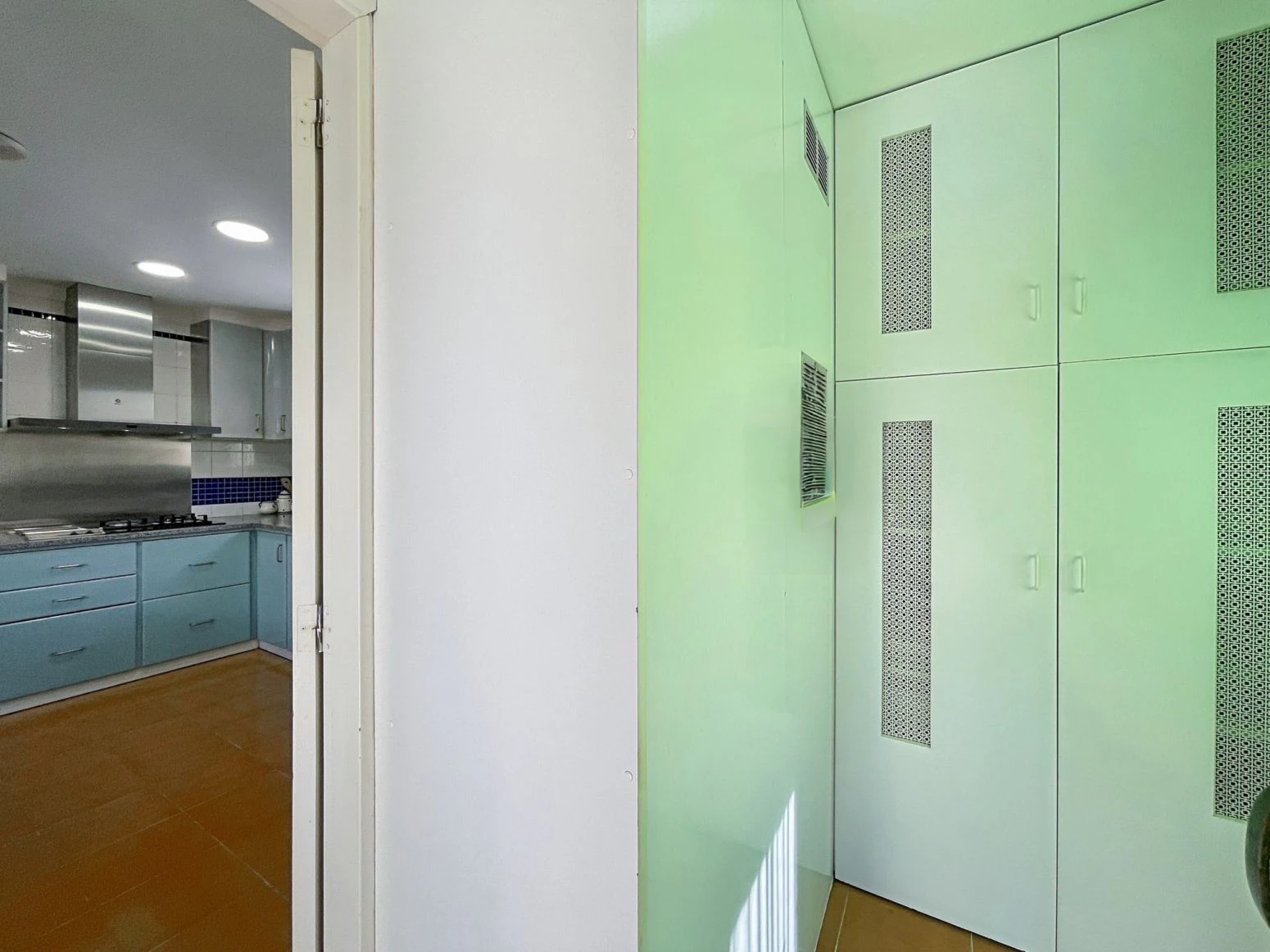 Villa de 4 habitaciones, ubicada en urbanización tranquila