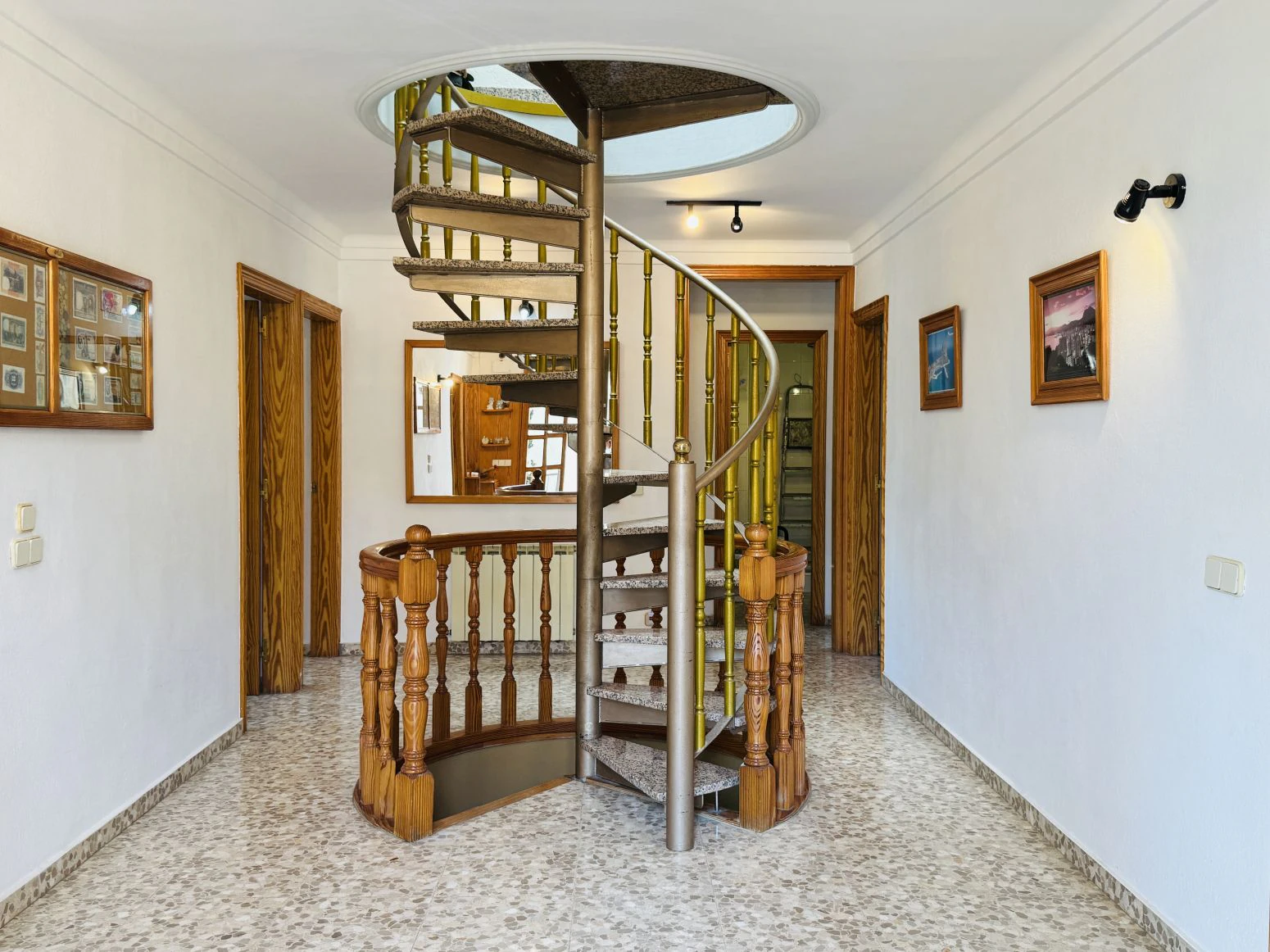 Casa pareada en venta en Amer ( Girona) ? Amplia, con jardí
