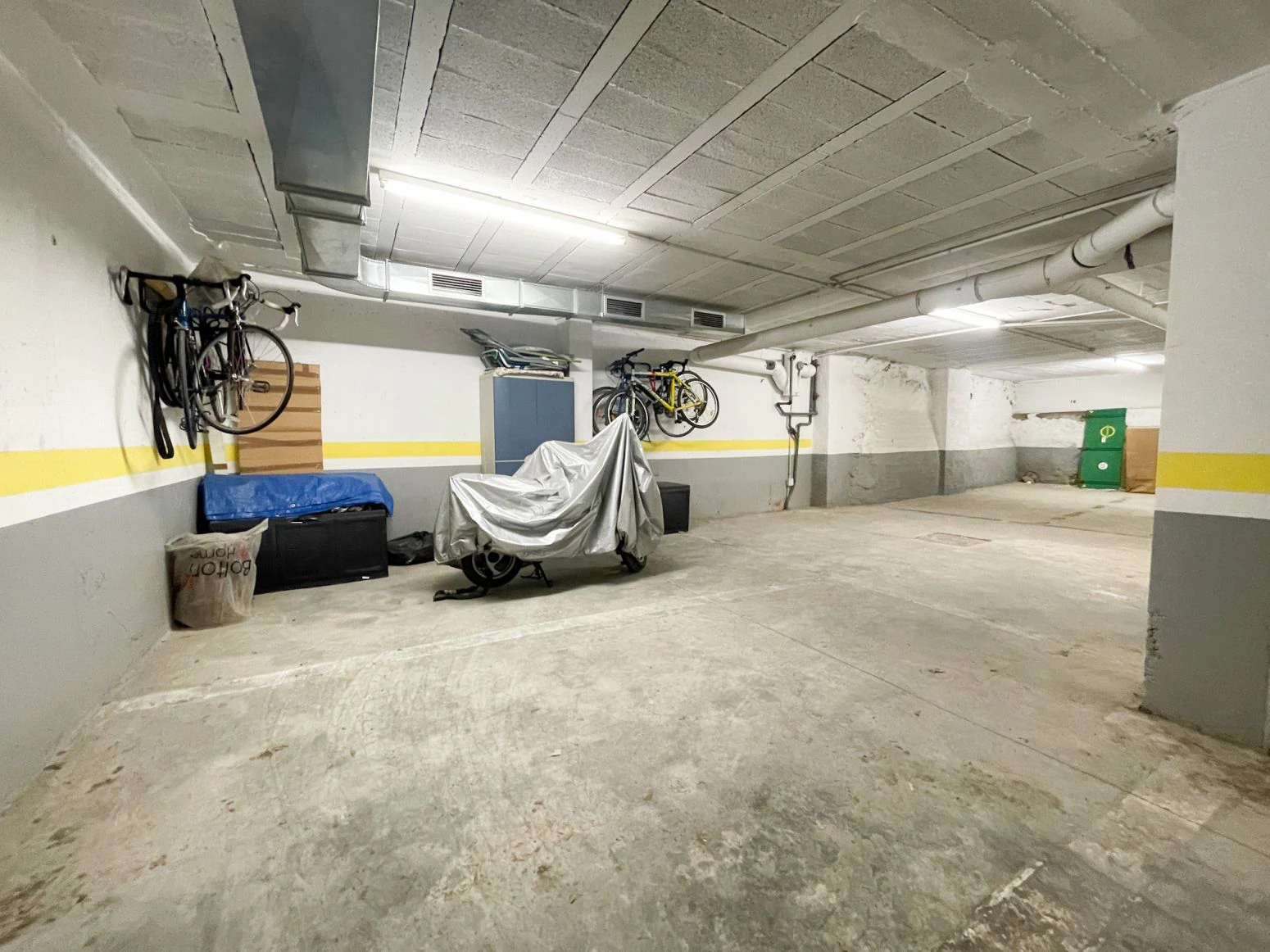 Palau Saverdera, centro: Parking a la venta