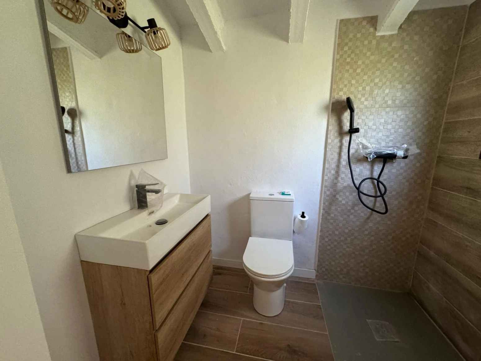 Finca en venta a Llora en Girona , en el pueblo de Sant Mart
