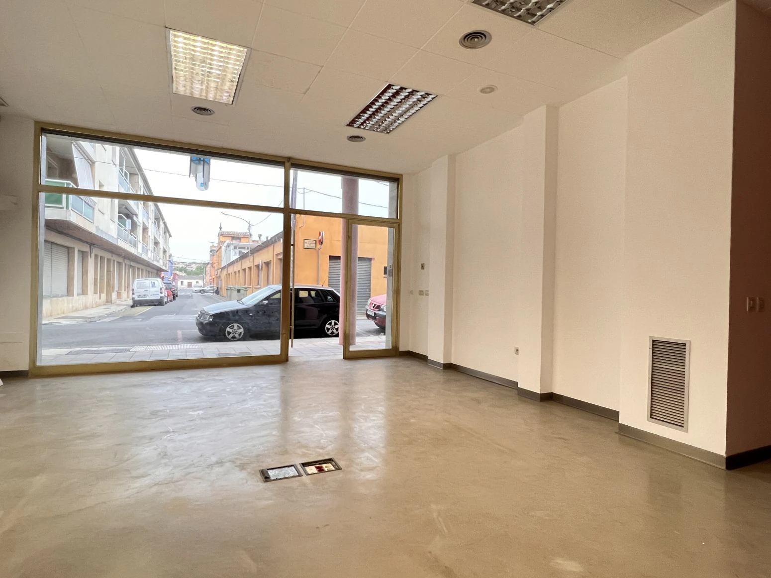 Local de 200 m2, en La Bisbal d´Emporda
