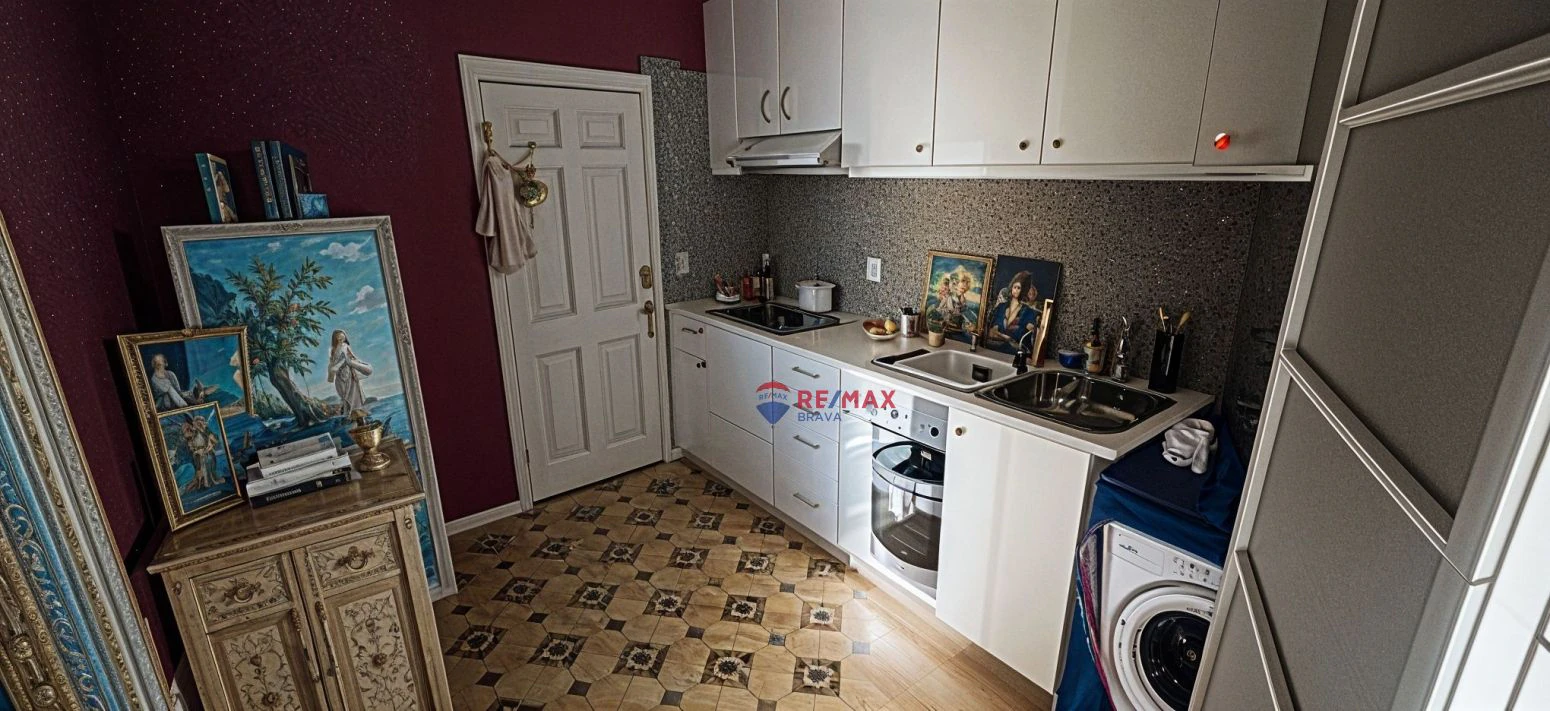 Casa con Gran Potencial en el Corazón de Olot