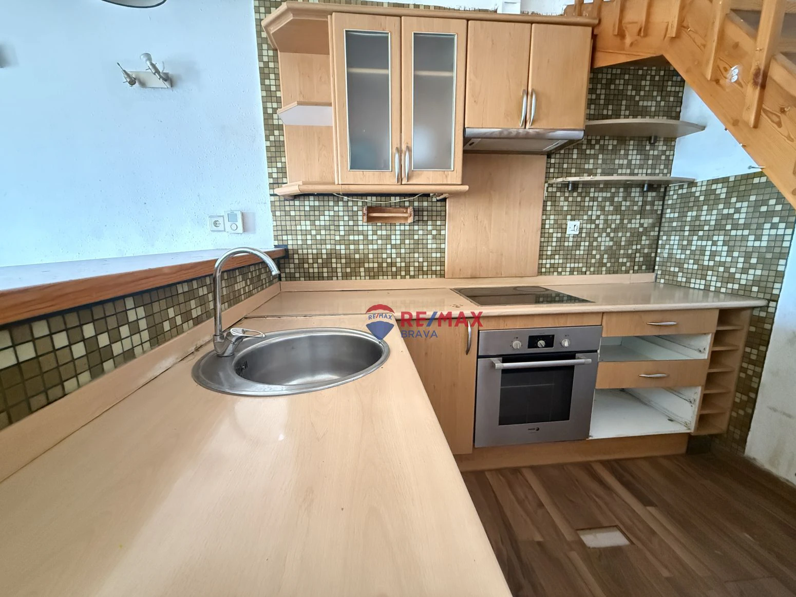 Casa adosada de 2 plantas en Empuriabrava, para reformar