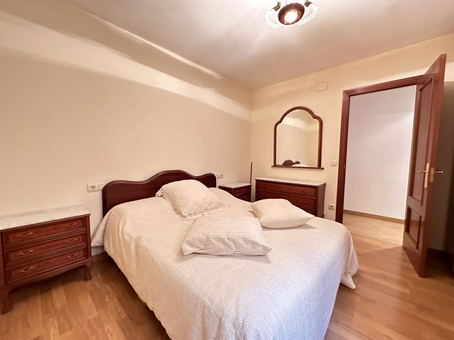 Grandioso piso de 4 habitaciones cerca del centro de Figuere