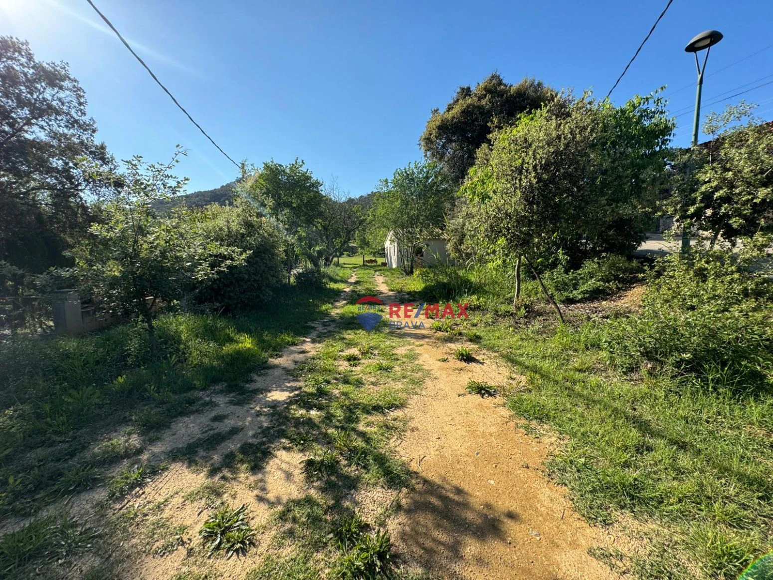 Finca en venta a Llora en Girona , en el pueblo de Sant Mart