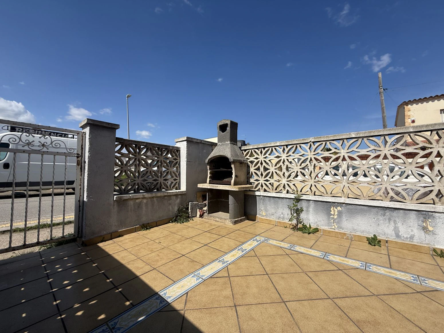 Casa adosada de 2 plantas en Empuriabrava, para reformar