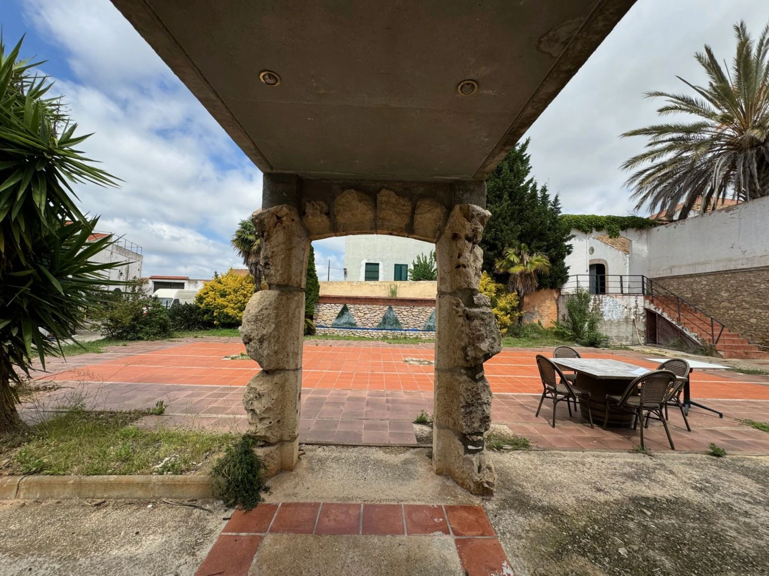 Inversionistas, Tarragona. Restaurant, vivienda, Bodega de
