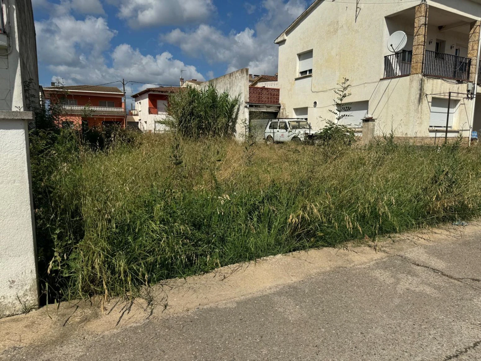 Parcela a la venta en Riudarenes, Girona.