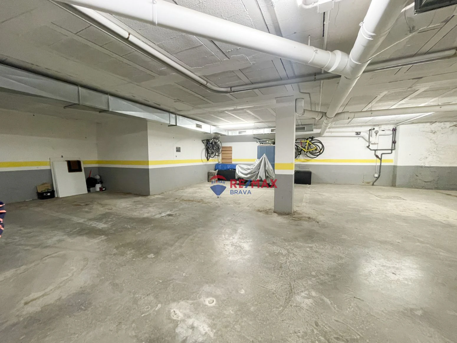 Palau Saverdera, centro: Parking a la venta