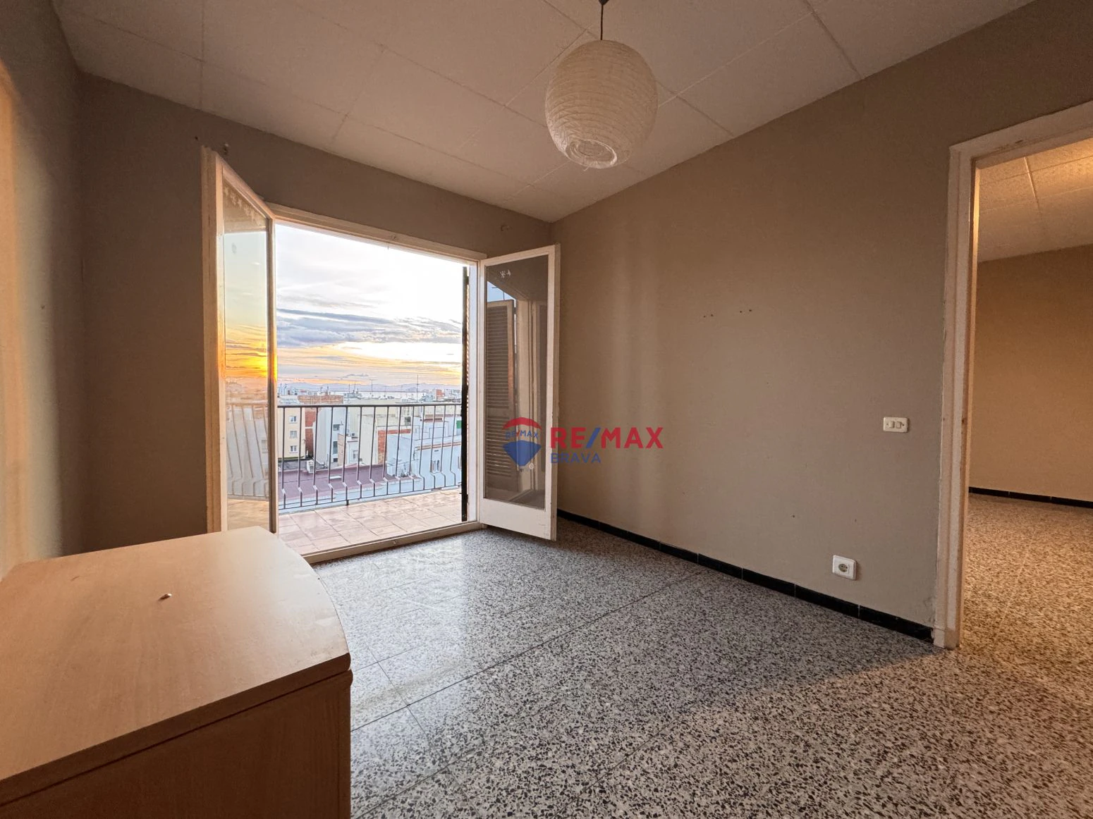 Apartamento con vistas a solo 200 metros de la playa, en el