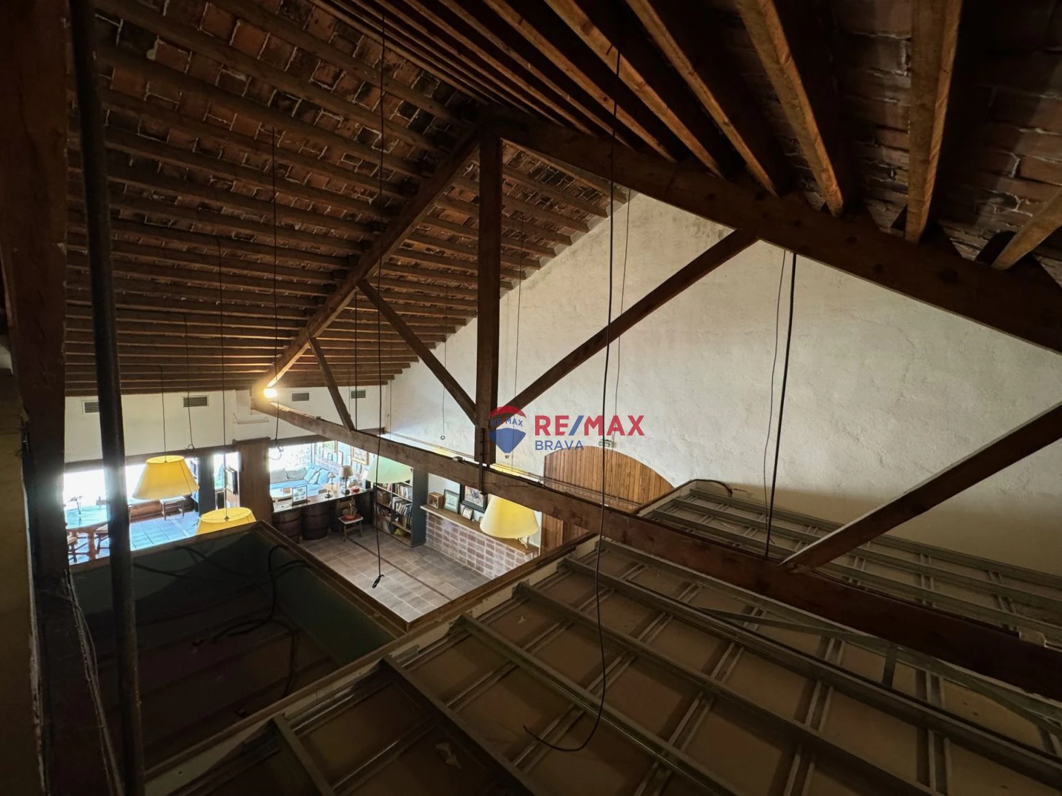 Inversionistas, Tarragona. Restaurant, vivienda, Bodega de