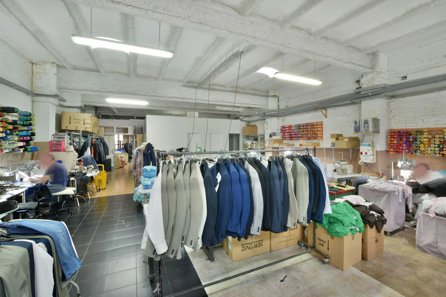 Local en l?Hospitalet de Llobregat, Centro, Barcelona