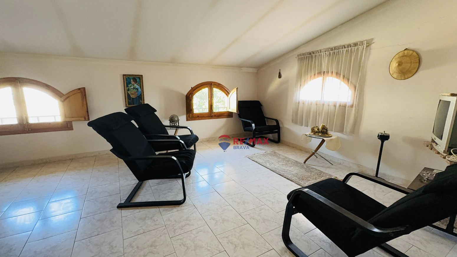 Casa pareada en venta en Amer ( Girona) ? Amplia, con jardí