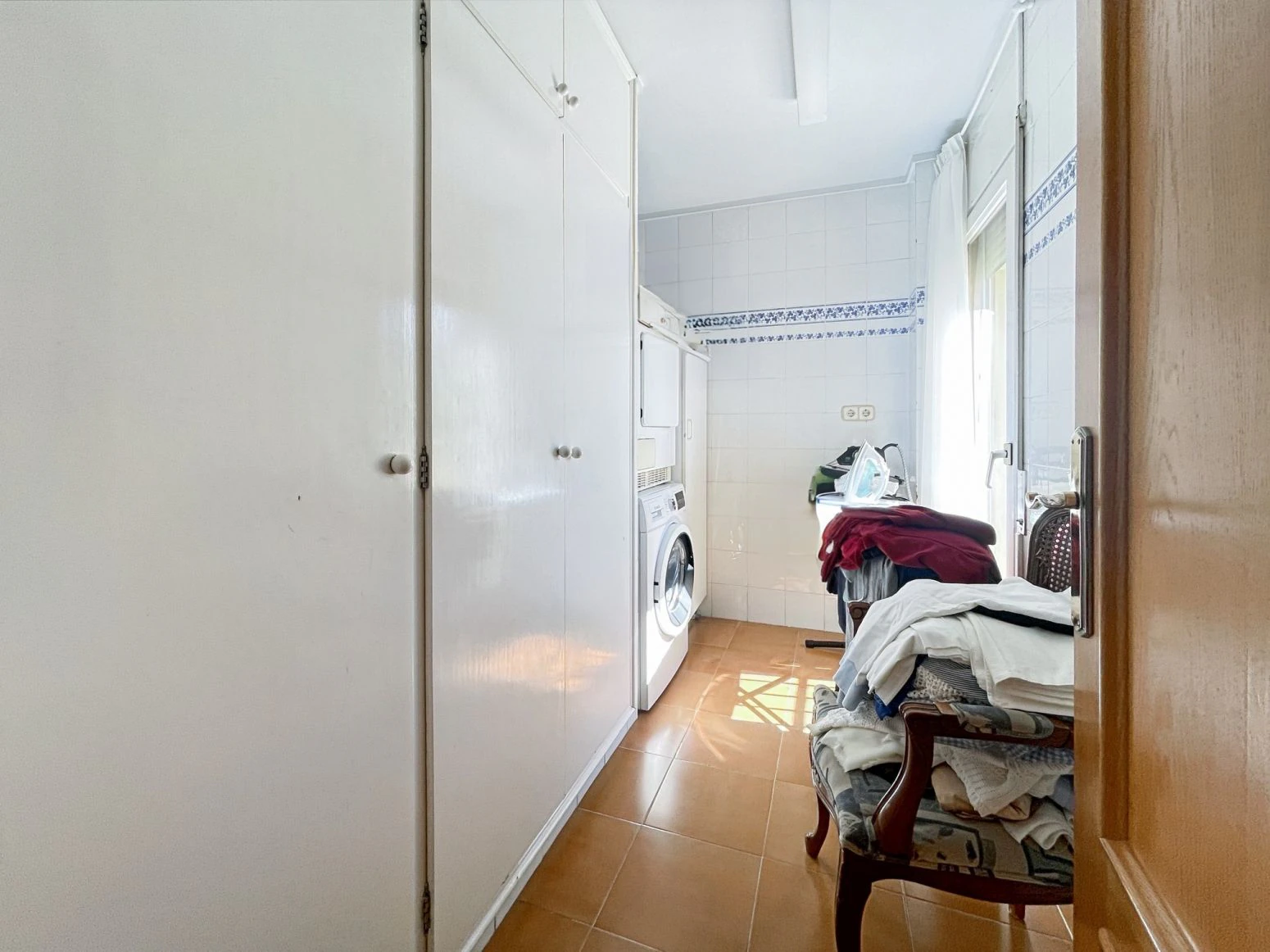 Villa de 4 habitaciones, ubicada en urbanización tranquila