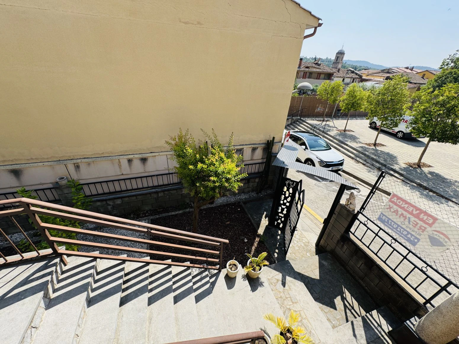 Casa pareada en venta en Amer ( Girona) ? Amplia, con jardí