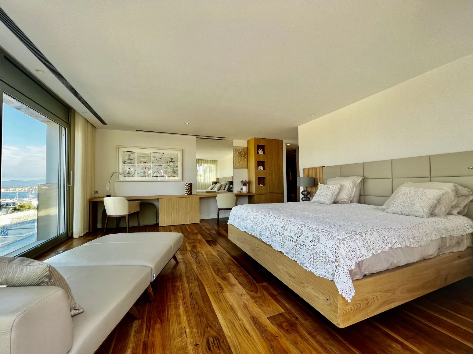 Villa de Lujo con Vistas Espectaculares al Puerto de Roses |