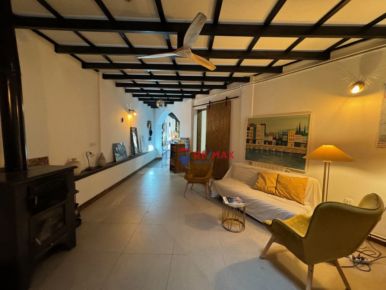 Inversionistas, Tarragona. Restaurant, vivienda, Bodega de