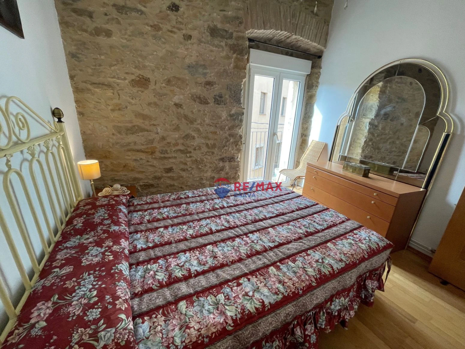 Apartamento reformado, único y con carácter, en la Bisbal