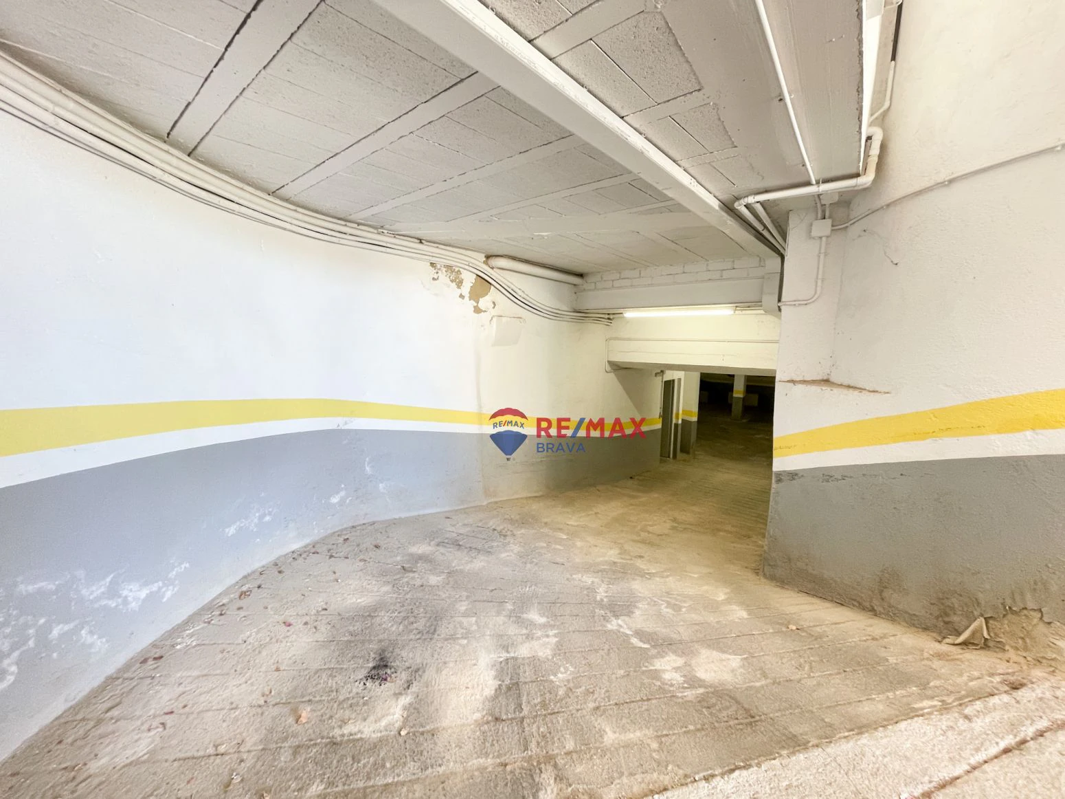 Palau Saverdera, centro: Parking a la venta