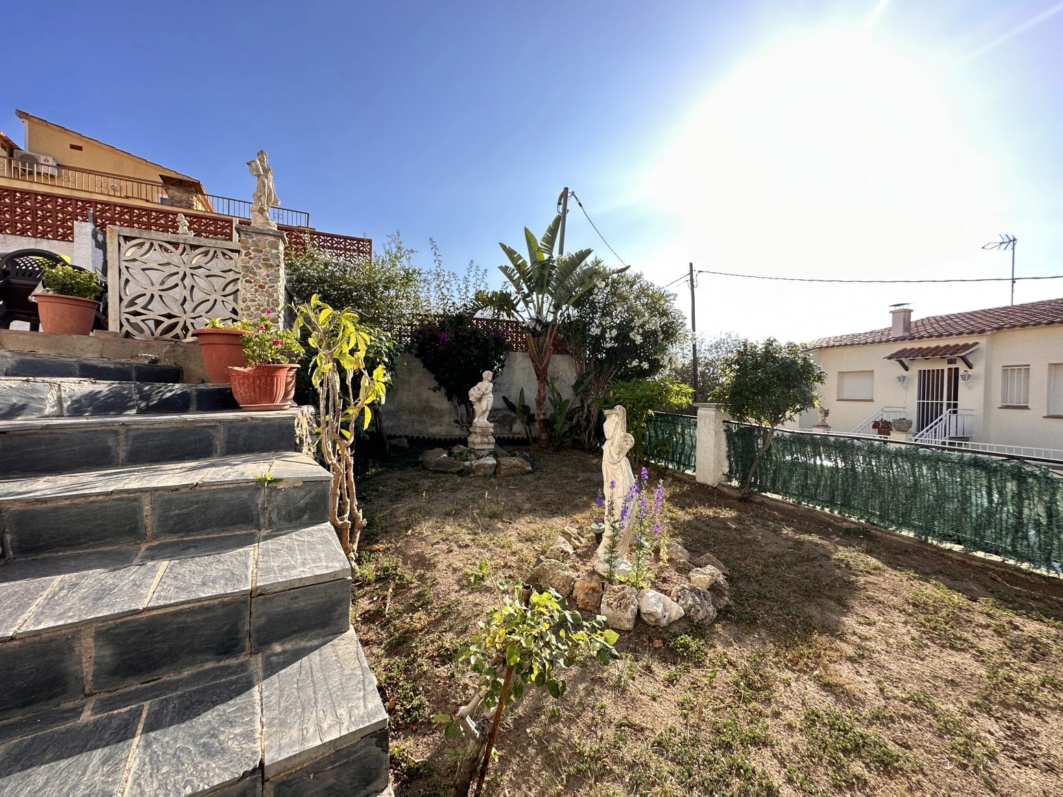 Bonita casa independiente en la Cuana