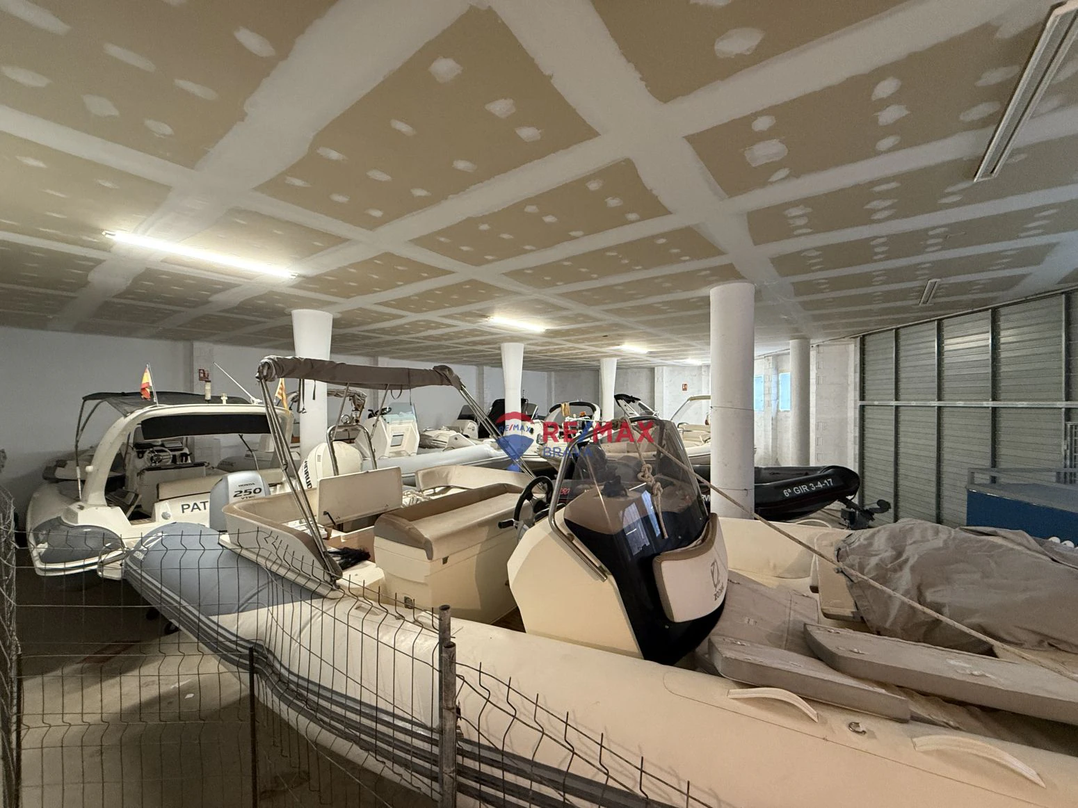 Nave industrial apta para pupilaje de barcos, o cualquier ot