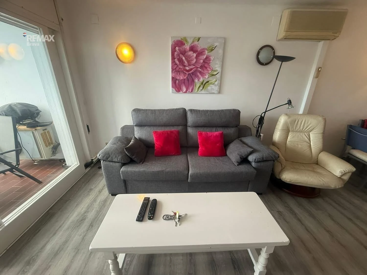EMPURIABRAVA - Apartamento tipo Dúplex - Primera línea de mar con vistas excepcionales.