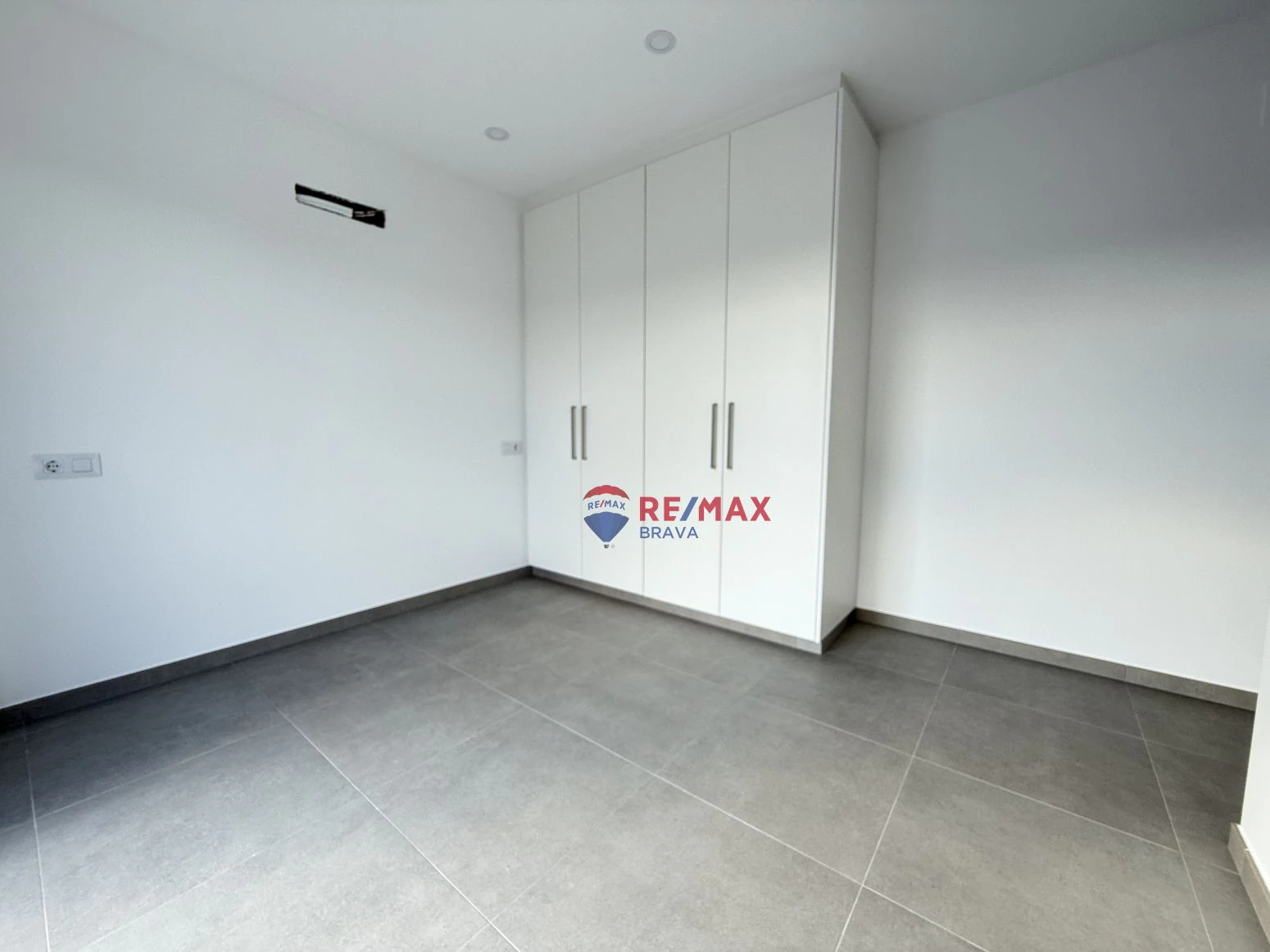 Casa con piscina en Empuriabrava de 175 m2