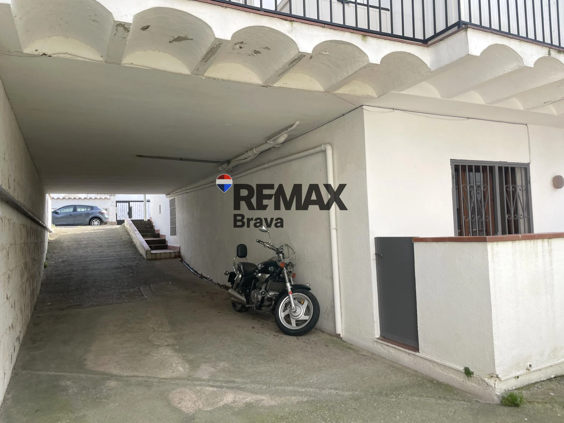 Luminoso apartamento con vistas al canal en Empuriabrava