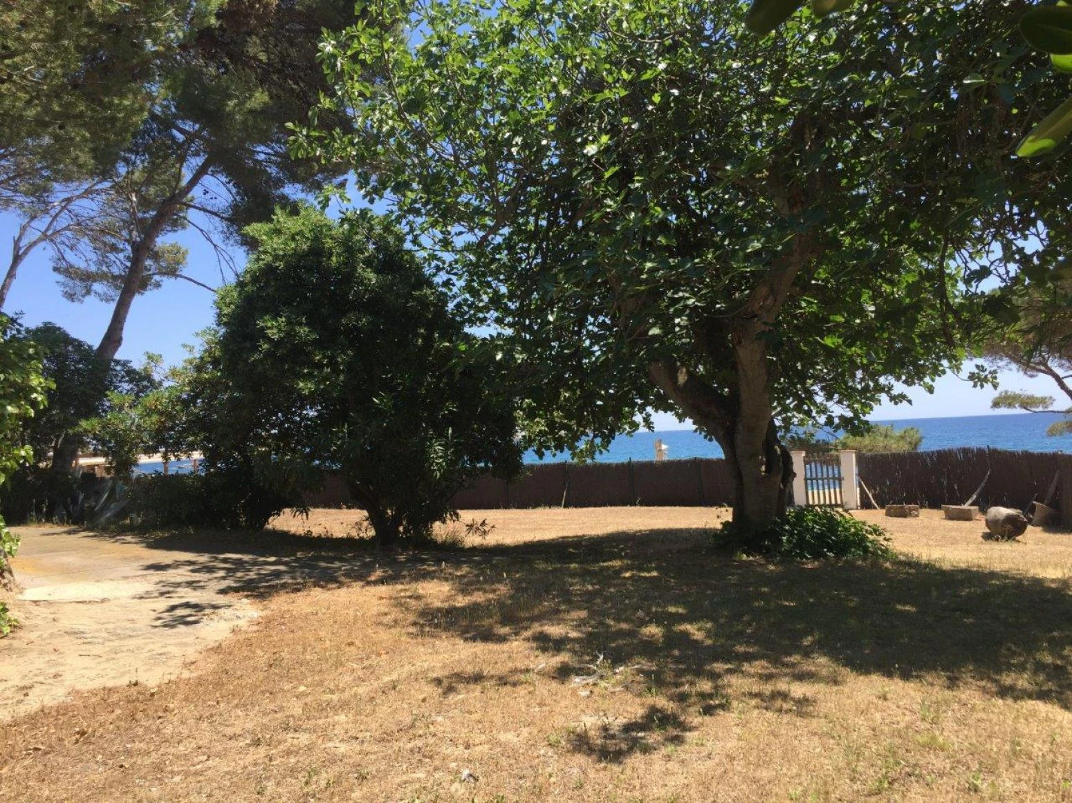 Terreno en primera linea de playa en Platja d'aro