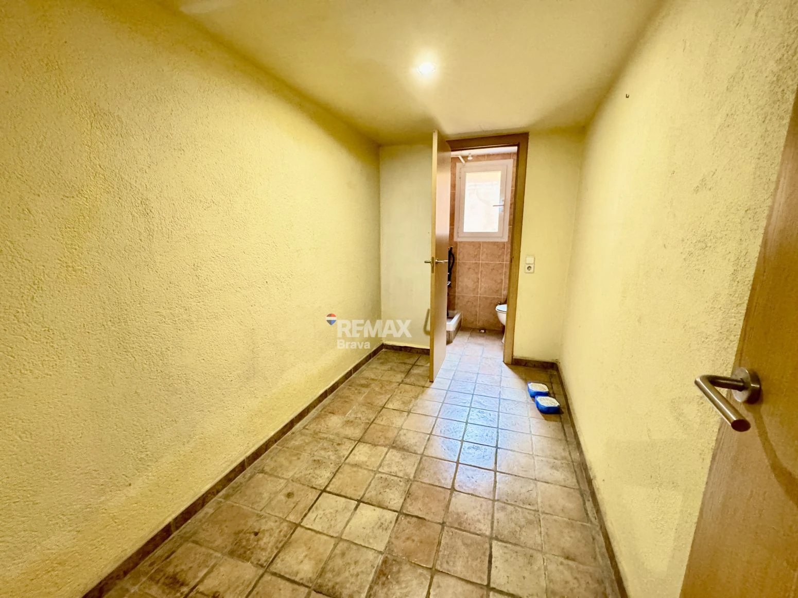 Exclusiva villa con piscina y vistas al golf a 15 minutos de Girona