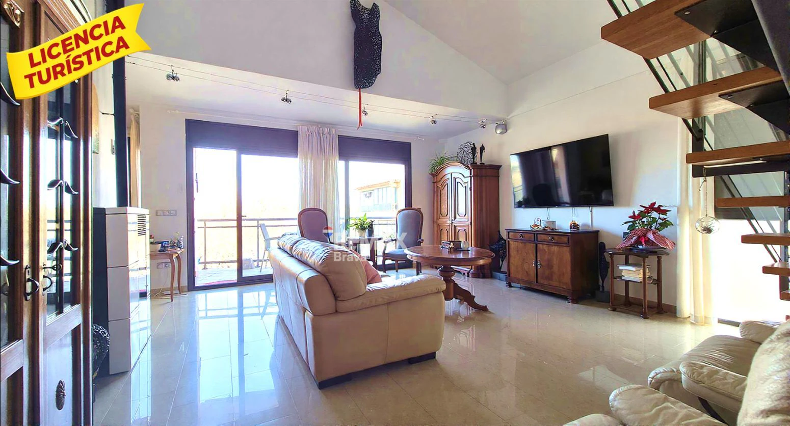 Ático dúplex de lujo con gran terraza y licencia turística en Roses